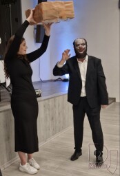 Oslava päťdesiatka sa konala 7.3.2026 v obci Vinodol Kultúrny Dom v okrese Nové Zámky. Na oslave hral DJ MARK - dj na oslavy v okrese Nové Zámky a okolie - NZ